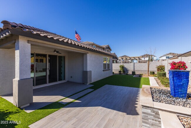 Building Photo - 15292 W Linden St