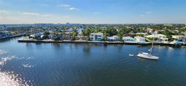 Building Photo - 299 N Riverside Dr