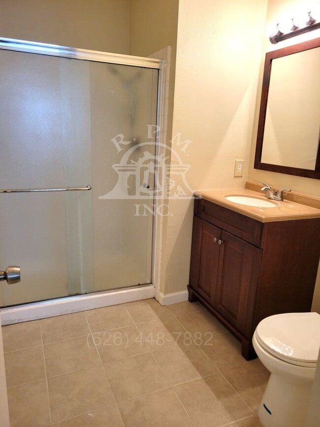Building Photo - Spacious 2 Bedroom, 1 ¾ Bathroom Condo in Rosemead, CA.
