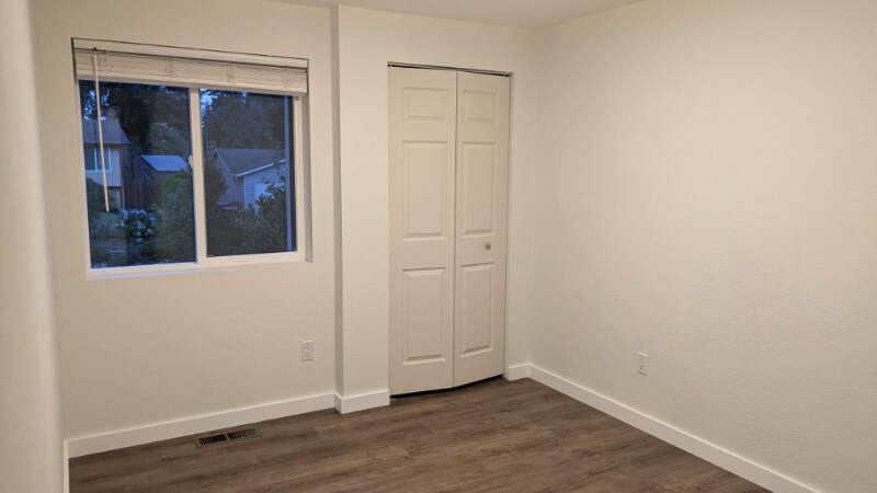 Building Photo - 12518 47th Dr SE