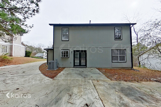 Building Photo - 3160 Creekwood Dr