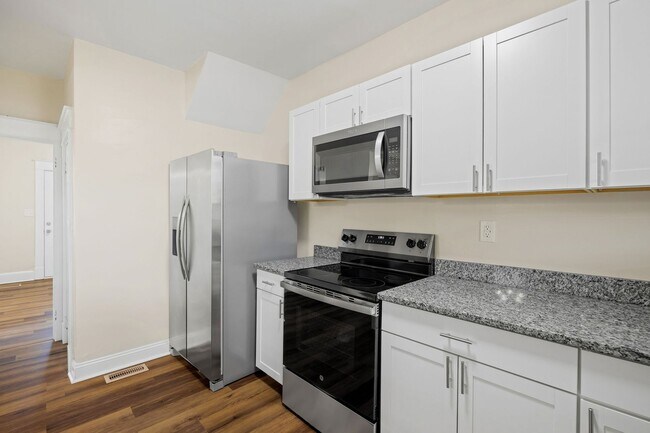Building Photo - Completely Renovated 3 Bedroom Home in Hig...