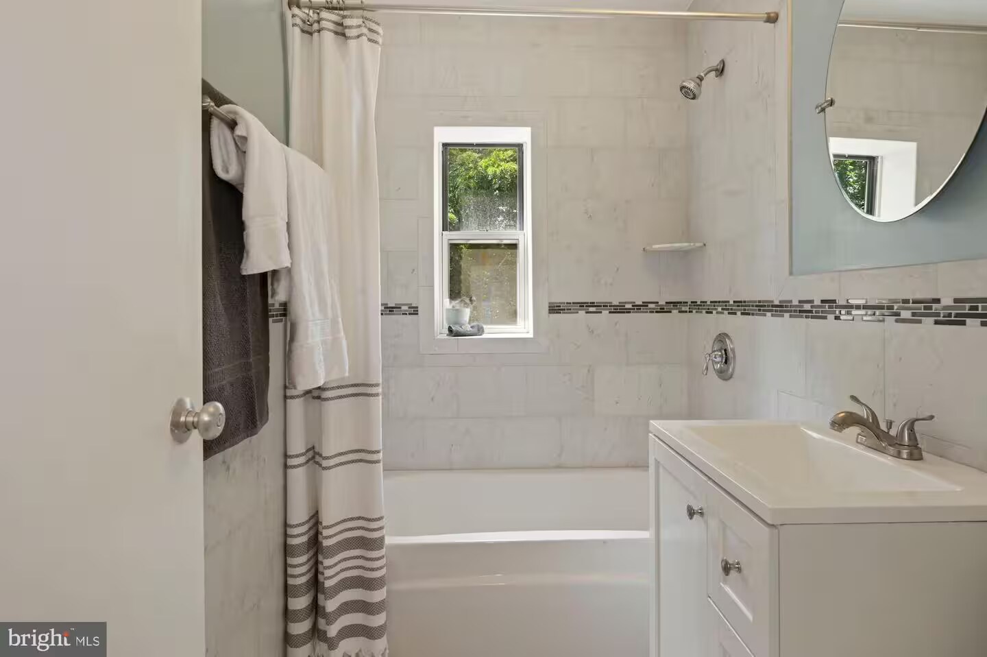 Bathroom - 4100 W St NW