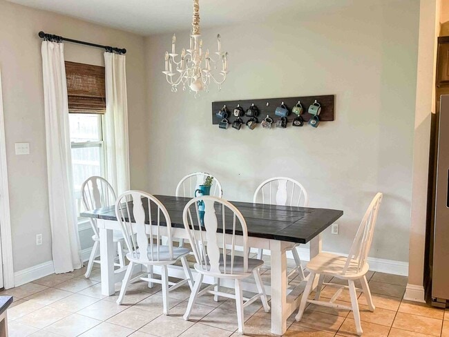 Building Photo - Beautiful 4bed/2 bath home in Cypress Bend