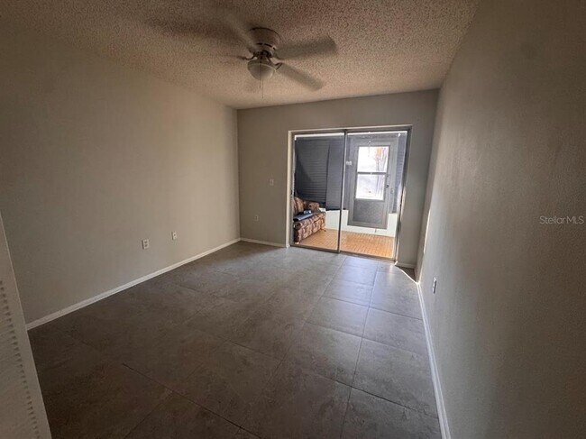 Building Photo - 670 Green Valley Rd