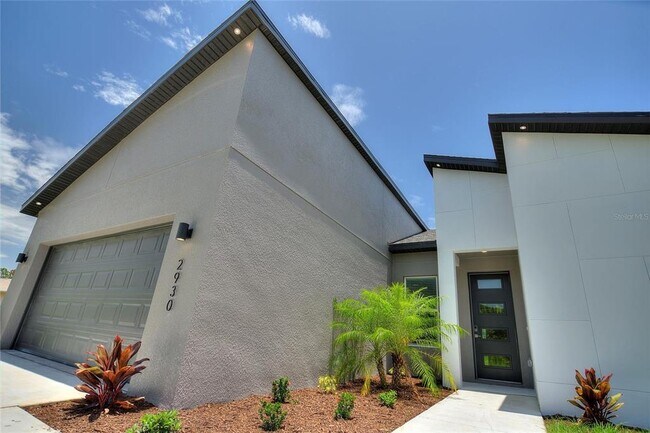 Building Photo - 2930 Emil St