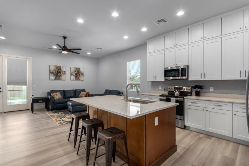 Building Photo - 148 N Hibbert