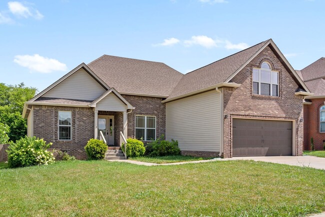 Building Photo - 3 Bedroom 2 Bath Home For Rent Near Post!