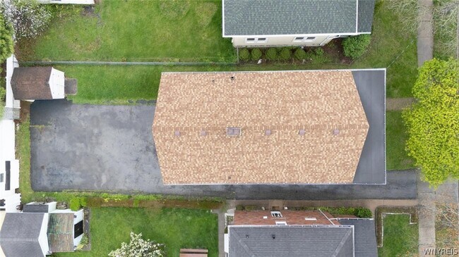 Building Photo - 2463 South Ave