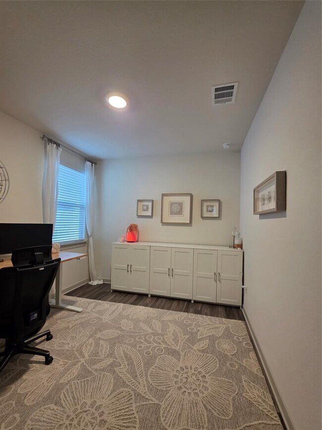 Building Photo - 8415 Linda Michelle Ln