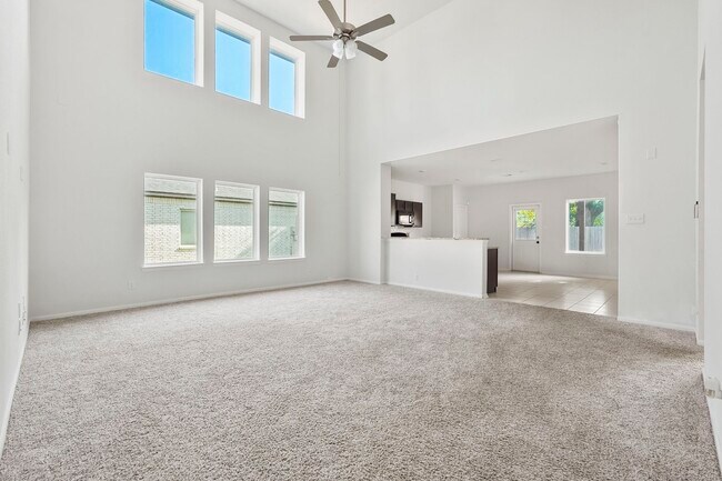 Building Photo - 7523 Parkview Dr