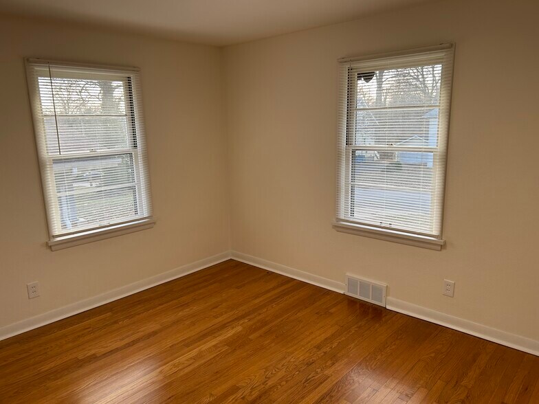 Building Photo - 230 Georgia Ave