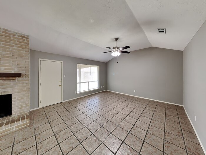 Building Photo - 24030 Griffin House Ln