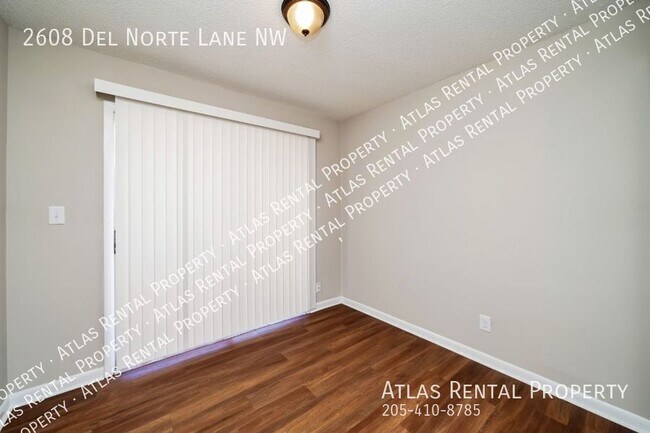 Building Photo - 2608 Del Norte Ln NW