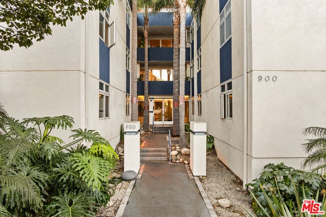 Building Photo - 900 Euclid St