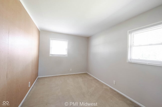 Building Photo - 3926 Malibu Dr