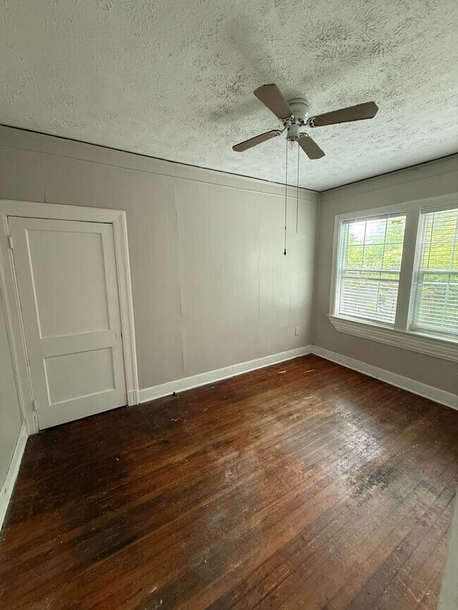 Building Photo - 3Bed, 1Bath Home in North Jackson