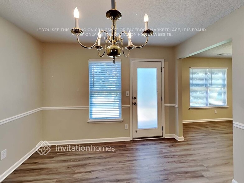 Building Photo - 401 Legend Creek Point