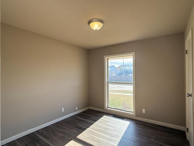 Building Photo - 2416 Haskell St