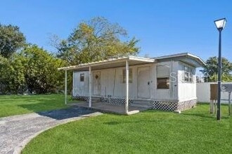 Building Photo - 2854 Lake Alfred Rd