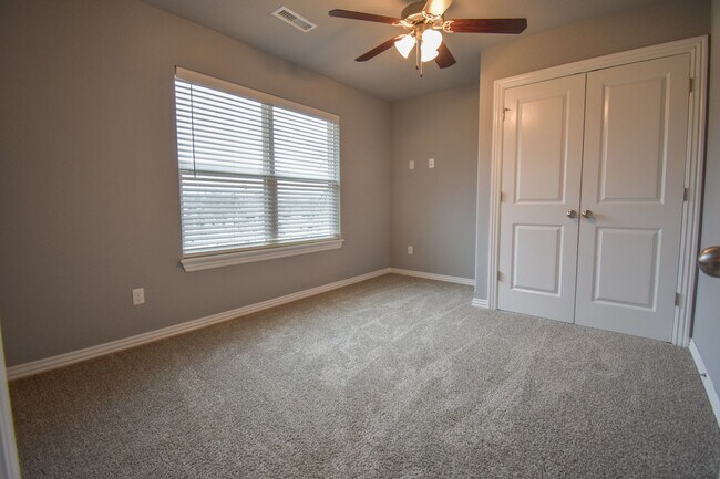 Building Photo - Nice 4 Bedroom Upscale Home In The Heart of Fayetteville!!