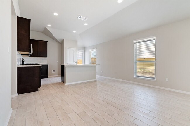 Building Photo - 187 Living Reef Dr