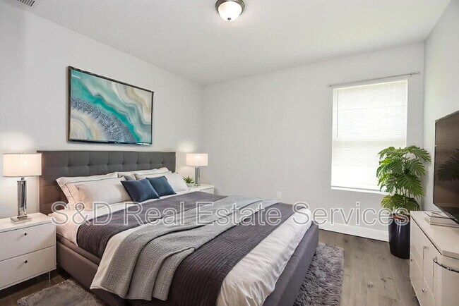 Building Photo - 525 Albatross Dr
