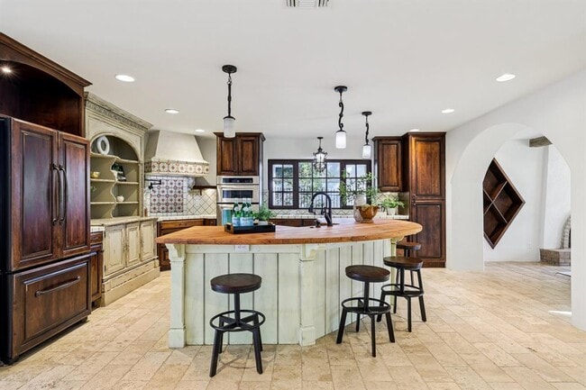 Building Photo - 2706 Pearce Rd