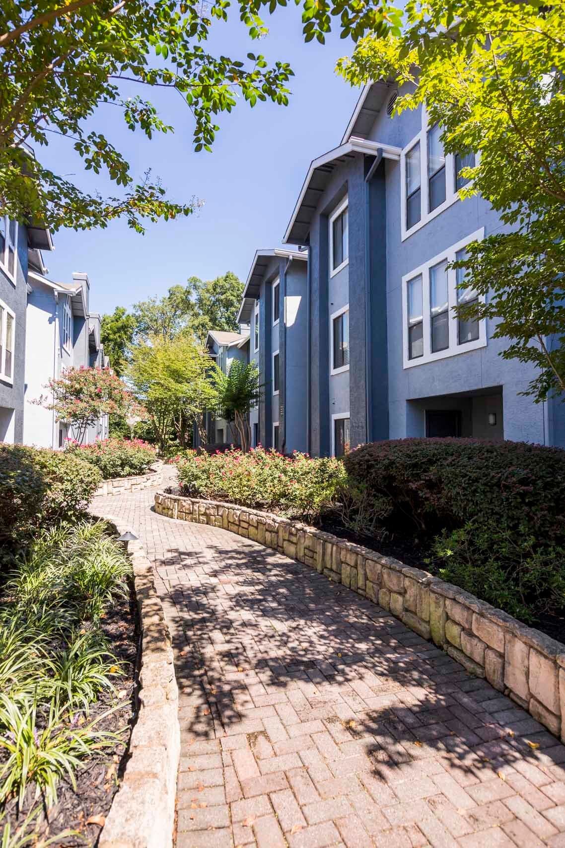 Aventura Dunwoody 6873 Peachtree Dunwoody Rd NE Sandy Springs GA