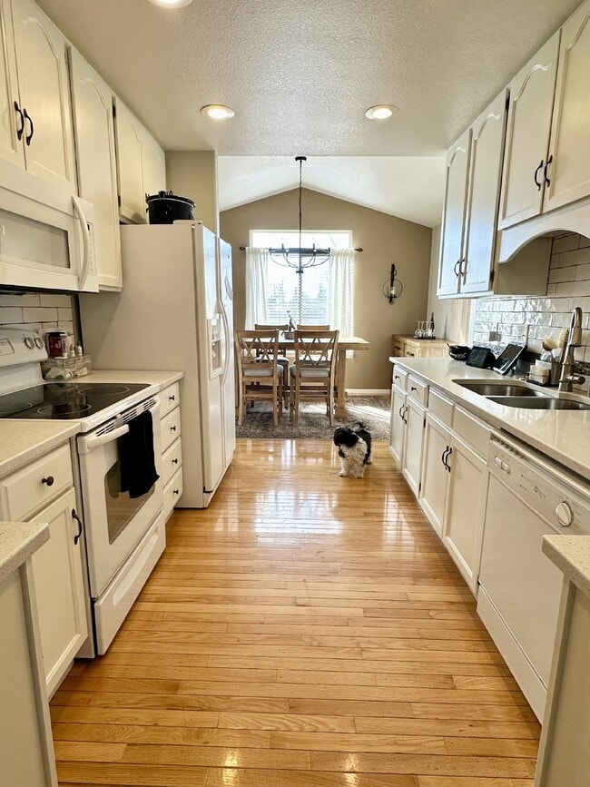 Building Photo - "Charming 3-Bedroom Gem on Laramie Street”