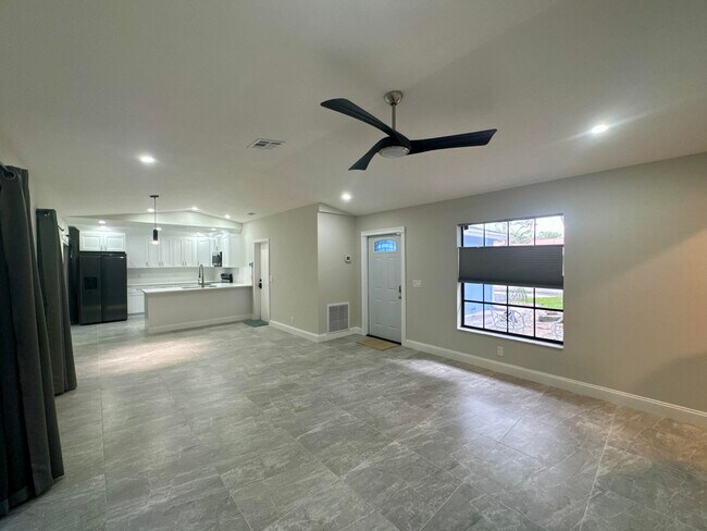 Building Photo - 4160 NW 7th Ct