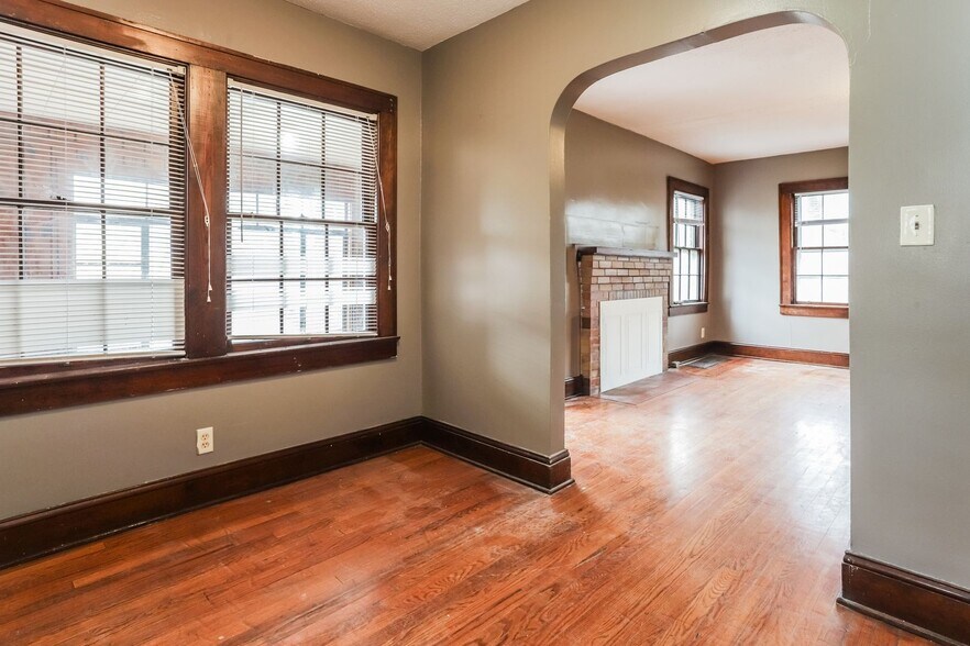 Building Photo - 3502 Lansing Ave