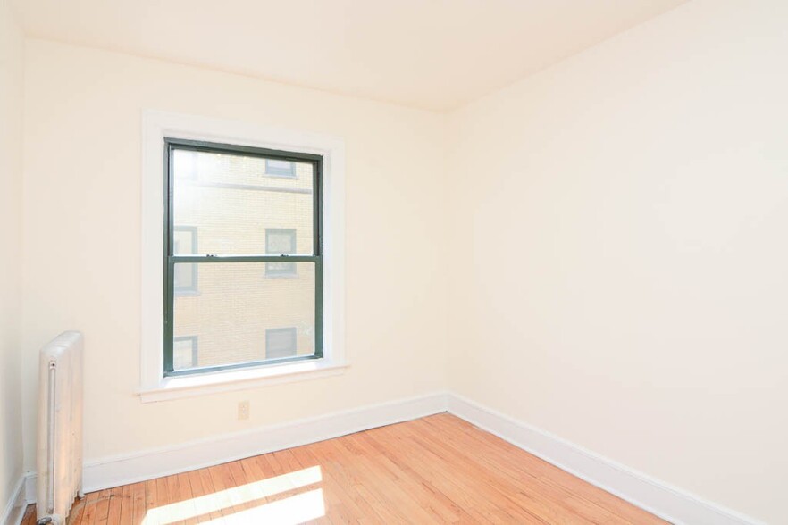 Building Photo - 2336 N Spaulding Ave