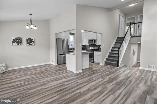 Building Photo - 111 Hidden Valley Ln