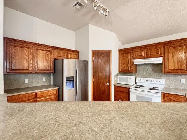 Building Photo - 14021 Harvest Cir