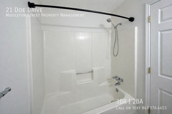 Building Photo - 21 Doe Dr