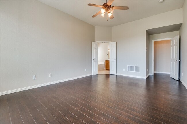 Building Photo - 2767 Waterway Dr