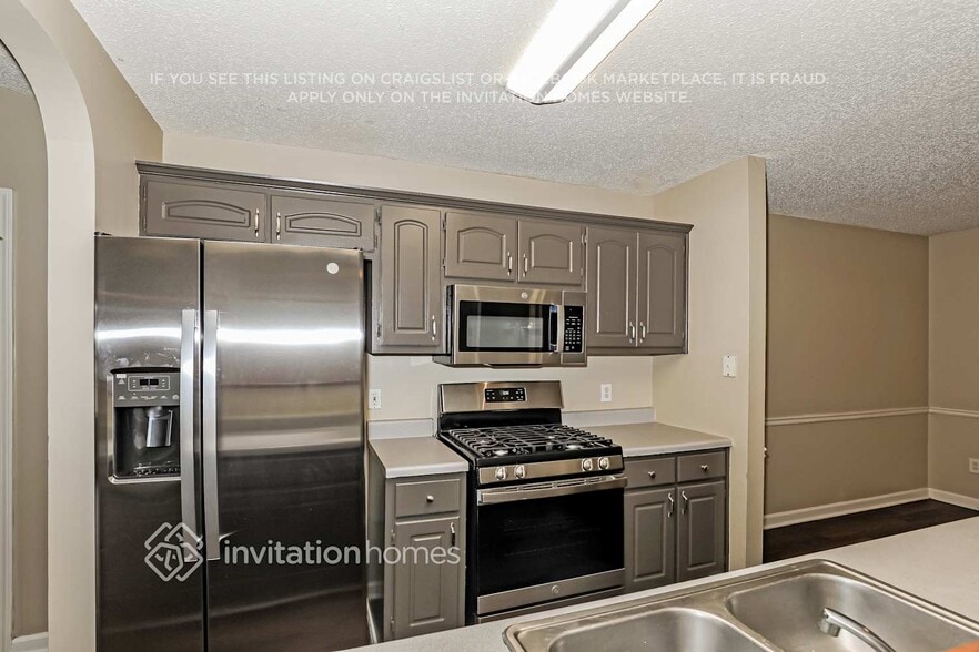 Building Photo - 1406 N Hampton Dr