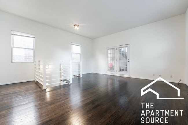 Building Photo - 2636 N Halsted St