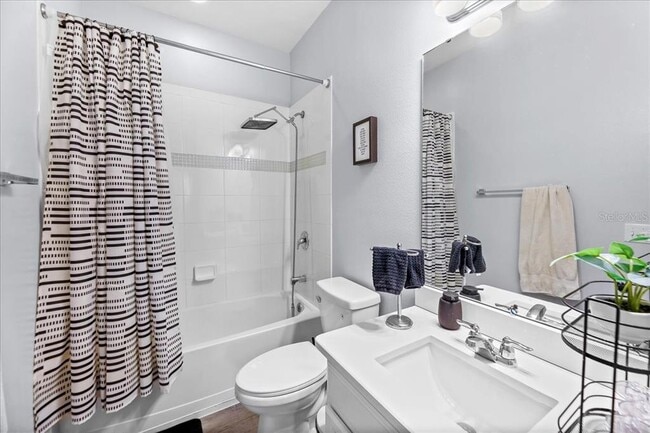 Building Photo - 8746 Crescendo Ave