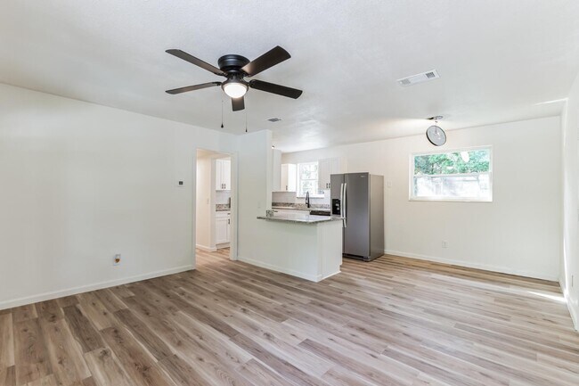 Building Photo - 4818 Dallen Lea Dr