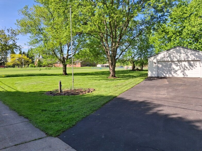 Building Photo - 3900 Ransomville Rd