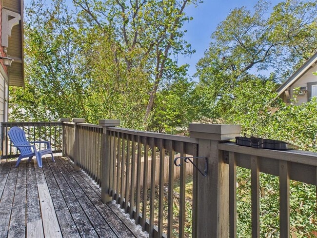 Building Photo - 4604 Avenue H