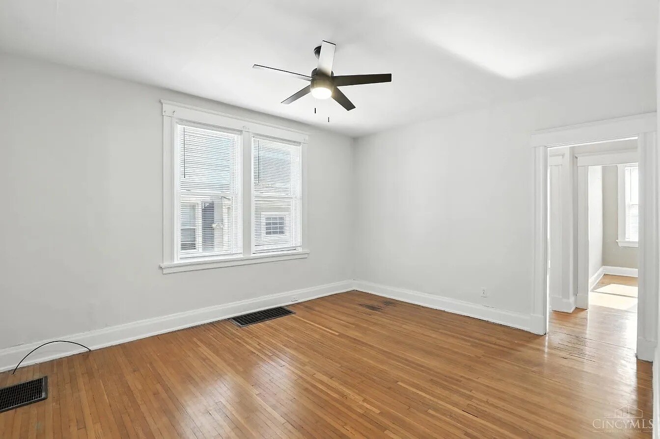 Formal dining - 3710 Hyde Park Ave