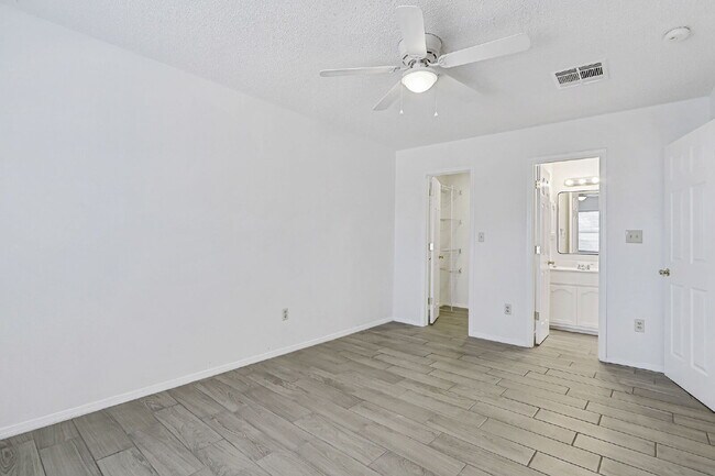 Building Photo - 1724 Gambel Quail Dr