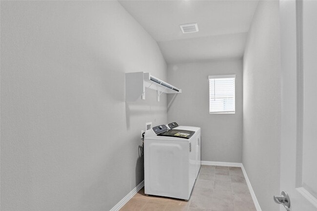 Building Photo - 115 Whitlow Dr