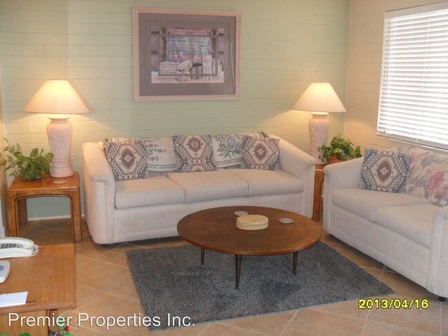 Building Photo - 408 S La Canada Dr