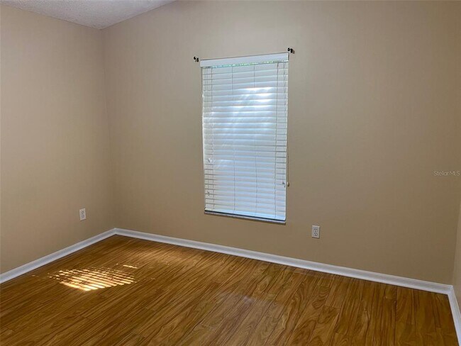 Building Photo - 604 Lakepark Trail