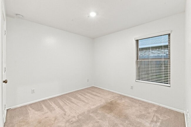 Building Photo - 7227 Gorrion Dr