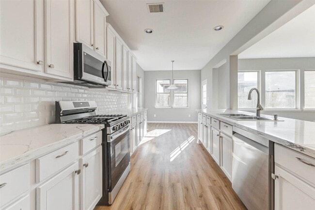 Building Photo - 15010 Golden Summer Ct